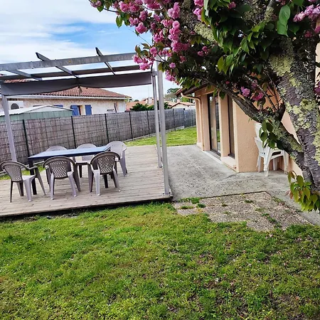 Holiday home Maison De La Famille Et Des Amis *
