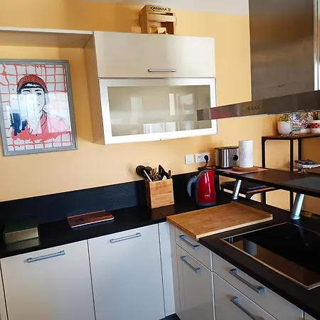 Maison De La Famille Et Des Amis Holiday home